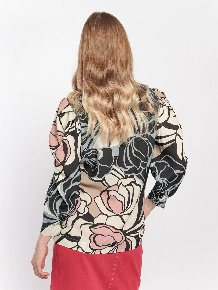 Блуза с крупным цветочным принтом